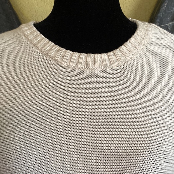 Heartloom Knit Sweater - Picture 5 of 9